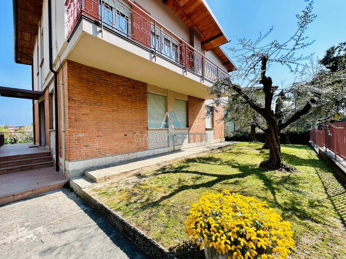 Ares Apartment - Vicino Al Lago Di Garda E Alla Stazione Treno Desenzano del Garda Dış mekan fotoğraf