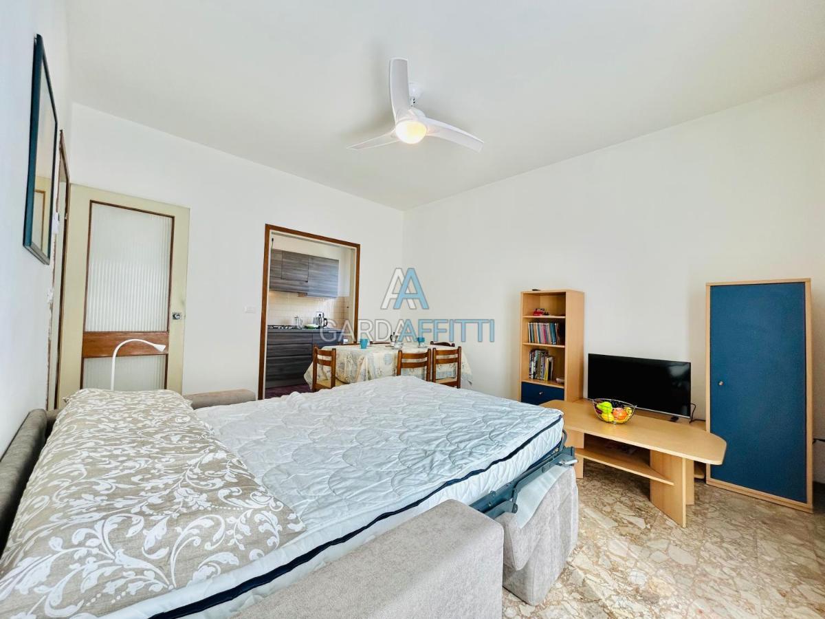 Ares Apartment - Vicino Al Lago Di Garda E Alla Stazione Treno Desenzano del Garda Dış mekan fotoğraf