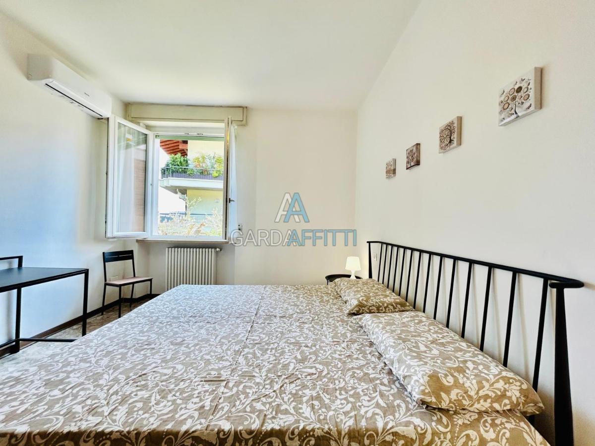 Ares Apartment - Vicino Al Lago Di Garda E Alla Stazione Treno Desenzano del Garda Dış mekan fotoğraf