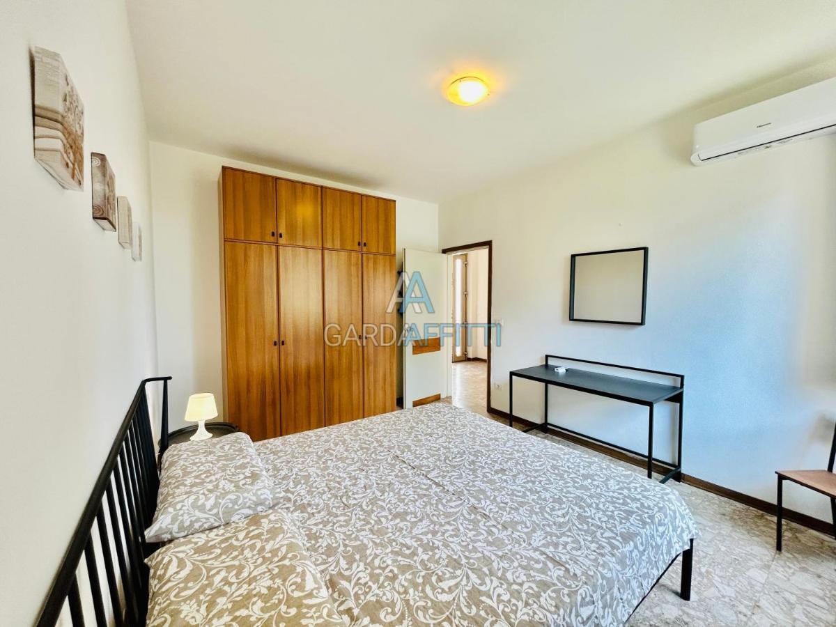 Ares Apartment - Vicino Al Lago Di Garda E Alla Stazione Treno Desenzano del Garda Dış mekan fotoğraf