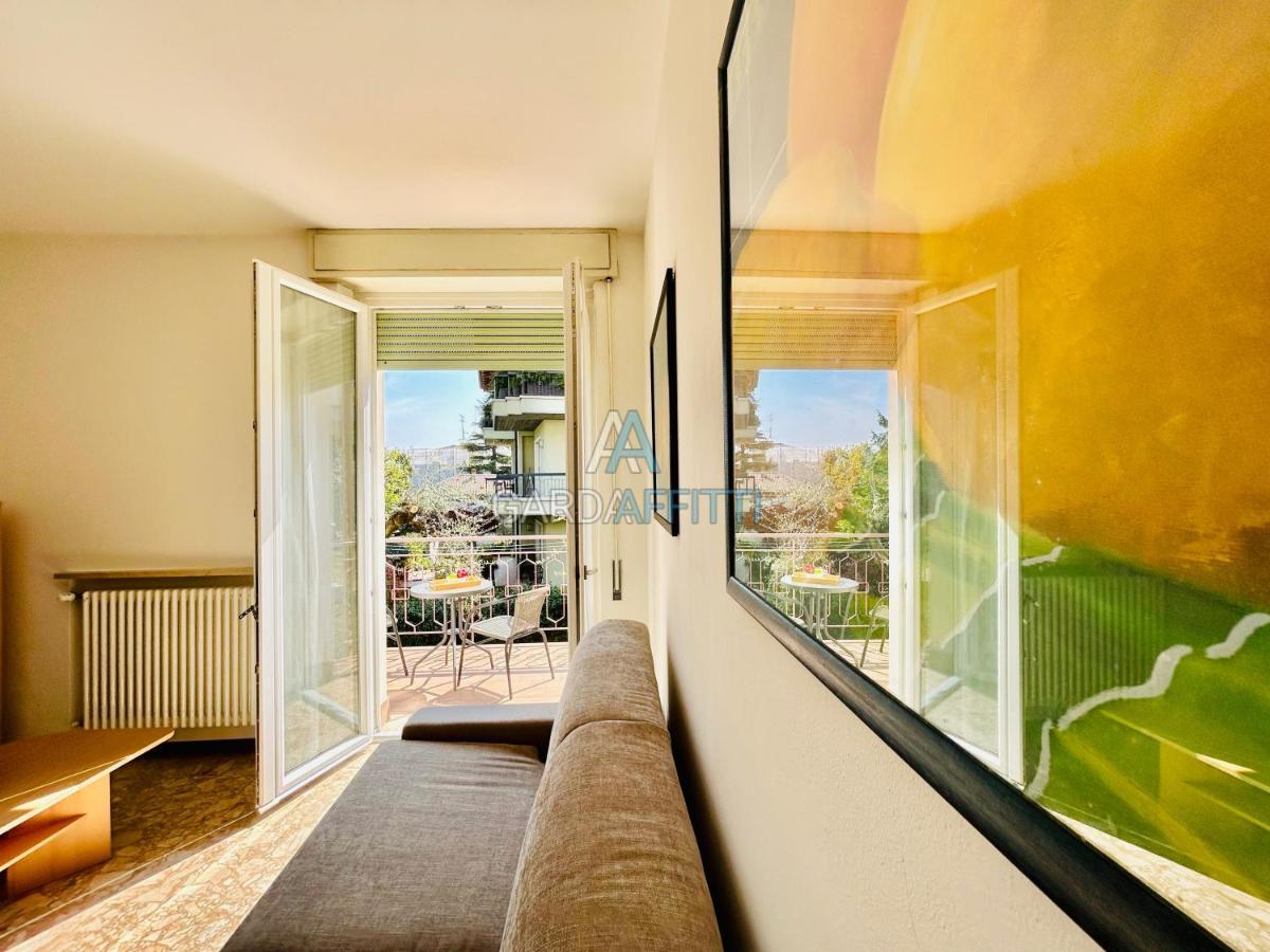 Ares Apartment - Vicino Al Lago Di Garda E Alla Stazione Treno Desenzano del Garda Dış mekan fotoğraf
