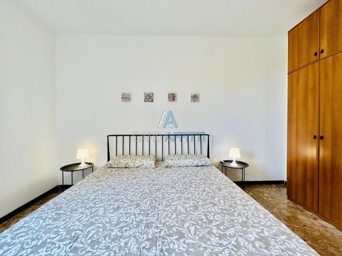 Ares Apartment - Vicino Al Lago Di Garda E Alla Stazione Treno Desenzano del Garda Dış mekan fotoğraf