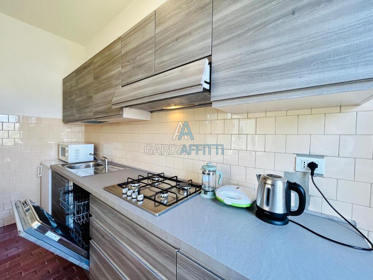 Ares Apartment - Vicino Al Lago Di Garda E Alla Stazione Treno Desenzano del Garda Dış mekan fotoğraf