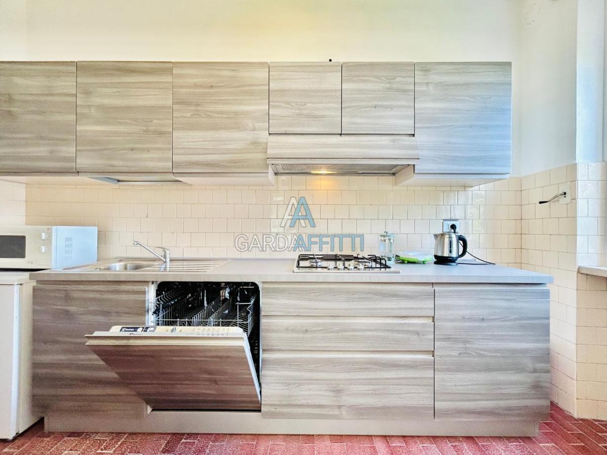 Ares Apartment - Vicino Al Lago Di Garda E Alla Stazione Treno Desenzano del Garda Dış mekan fotoğraf