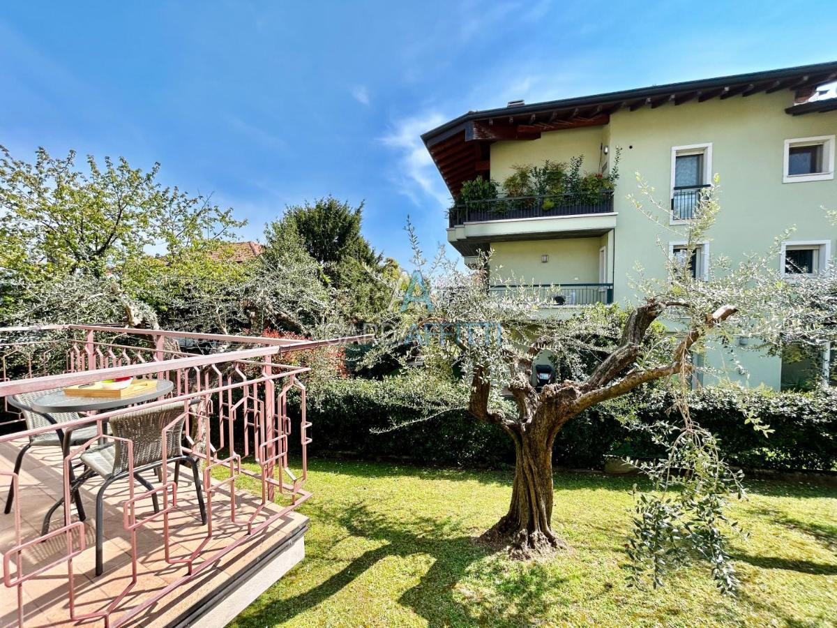 Ares Apartment - Vicino Al Lago Di Garda E Alla Stazione Treno Desenzano del Garda Dış mekan fotoğraf