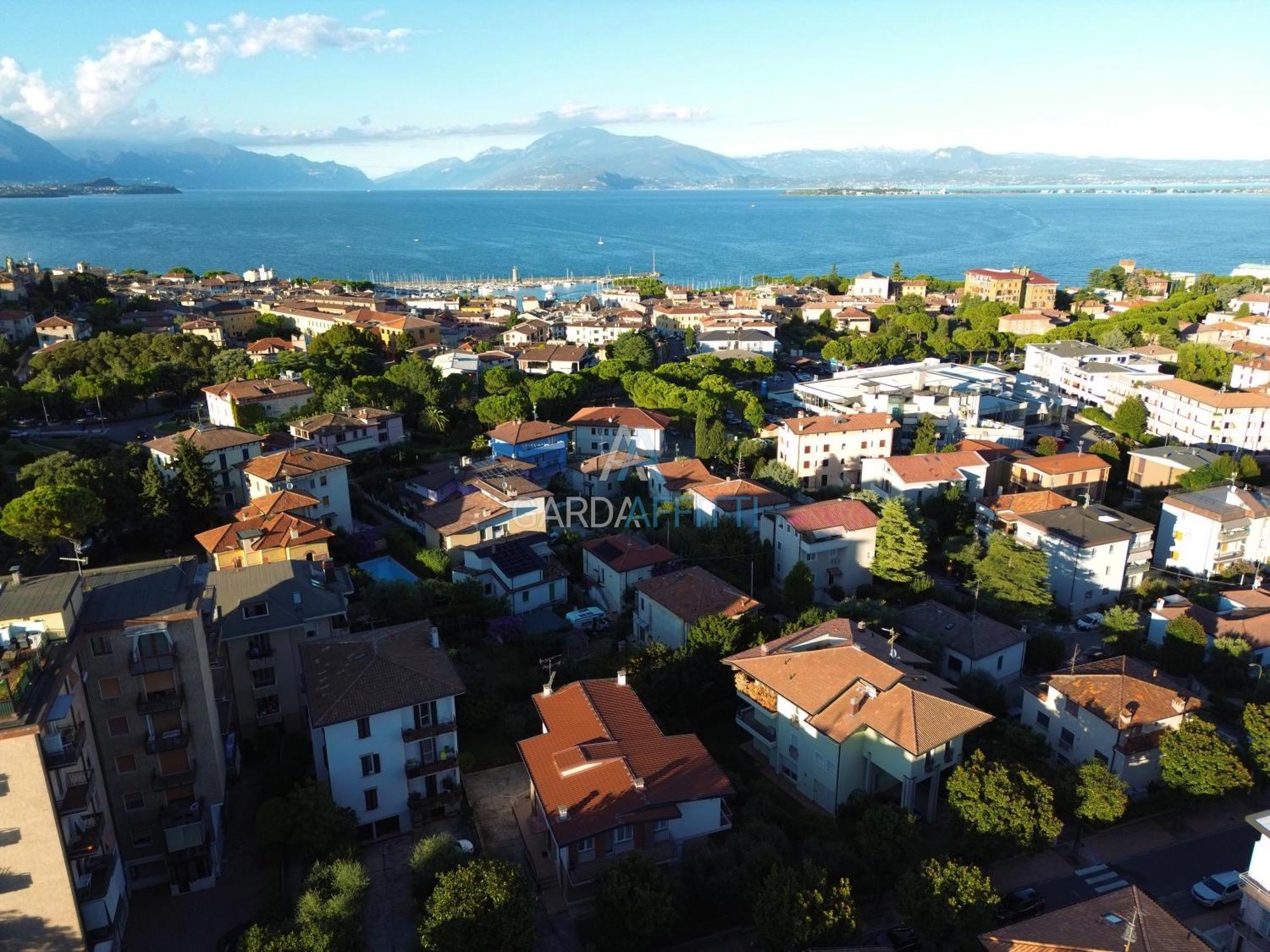 Ares Apartment - Vicino Al Lago Di Garda E Alla Stazione Treno Desenzano del Garda Dış mekan fotoğraf